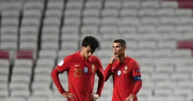  国际米兰逆转绝杀，登顶积分榜首  