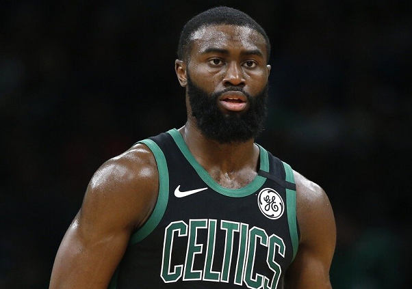  杰伦布朗战旧主轰40分，凯尔特人客场复仇篮网缩小分差